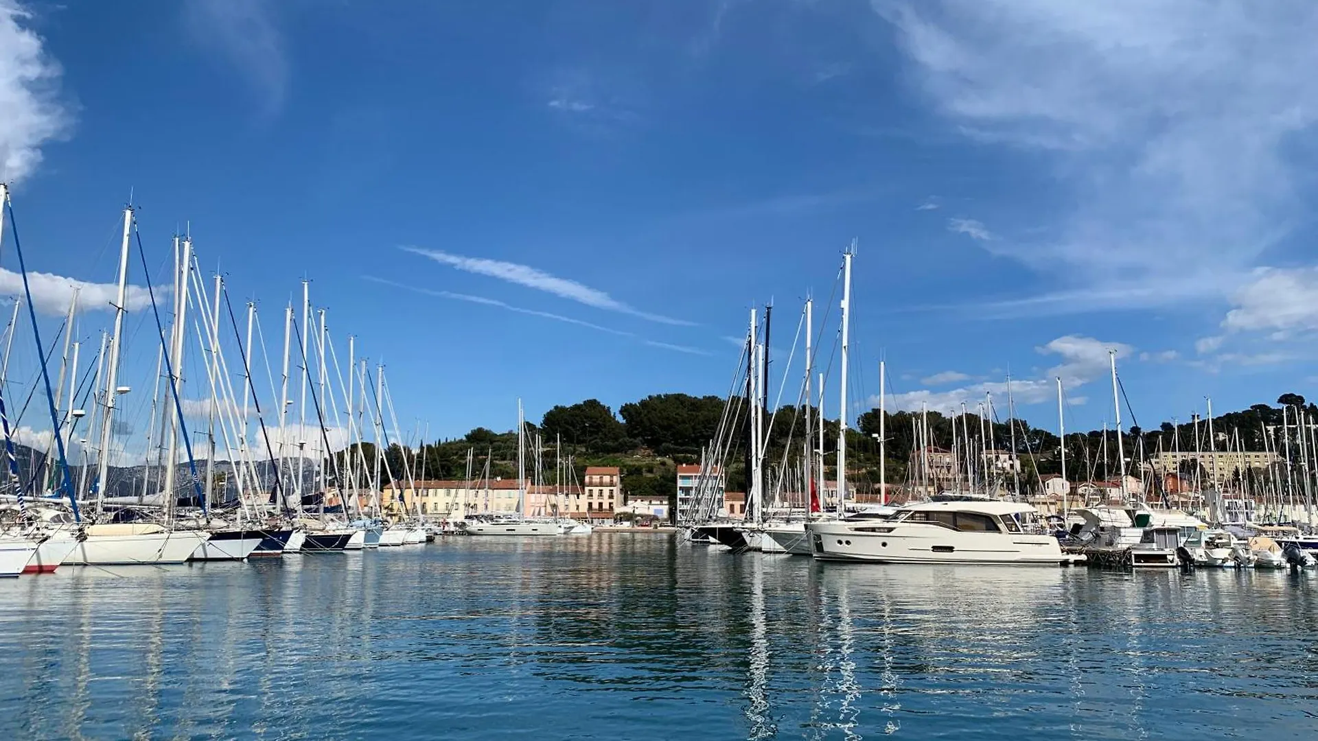 Apartment Studio Calme 4 Personnes 400 M De La Plage Saint-Mandrier-sur-Mer